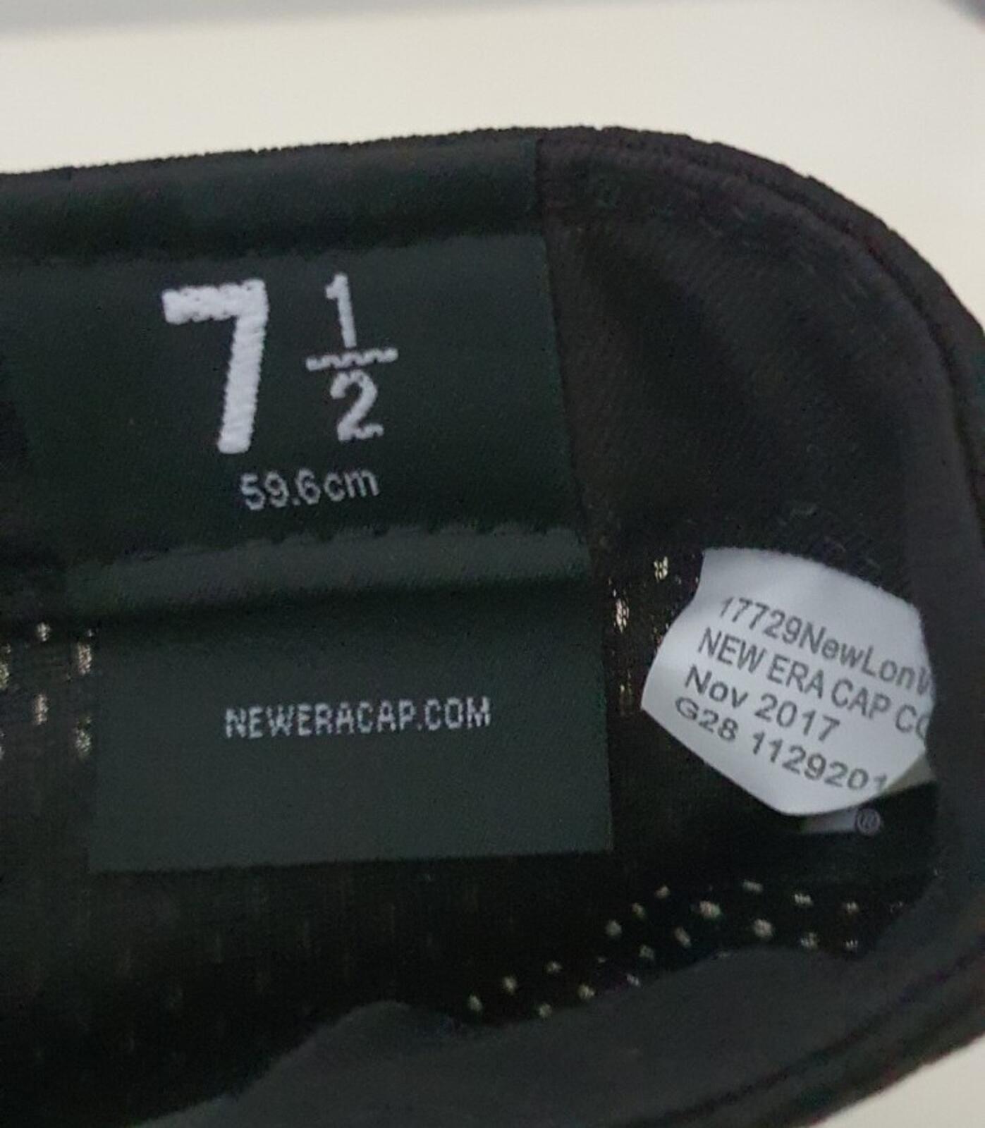 SS18 Supreme Mesh Box Logo New Era Kappe Schwarz Größe 7 1/2