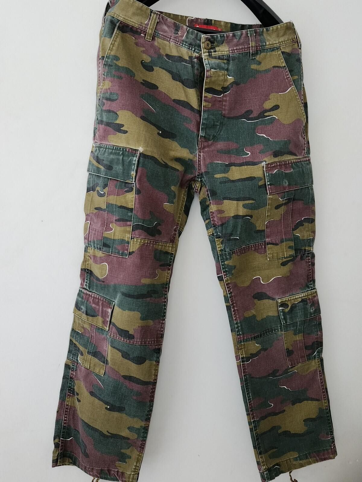 SS18 Supreme cargo pant size 34 W34 L 32 trousers pants Jigsaw Camo