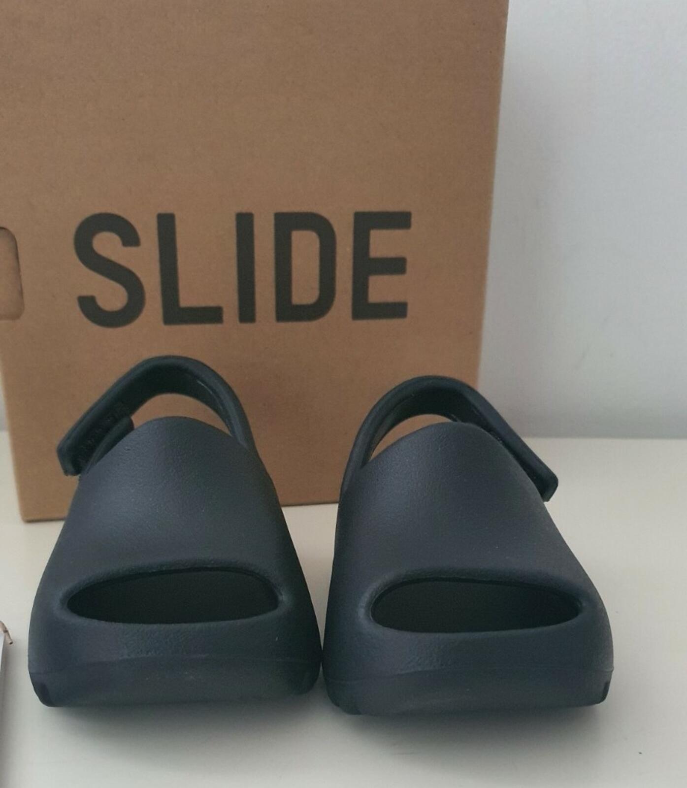 ADIDAS YEEZY New INFANTS ONYX SLIDE 4K UK 4K Black grey slides Baby