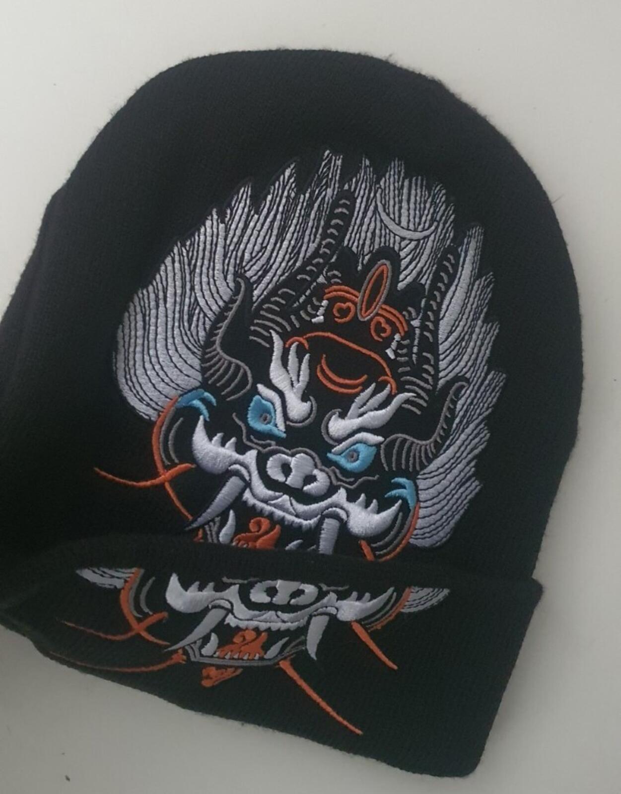 Gorro Supreme Demon FW21 negro bordado