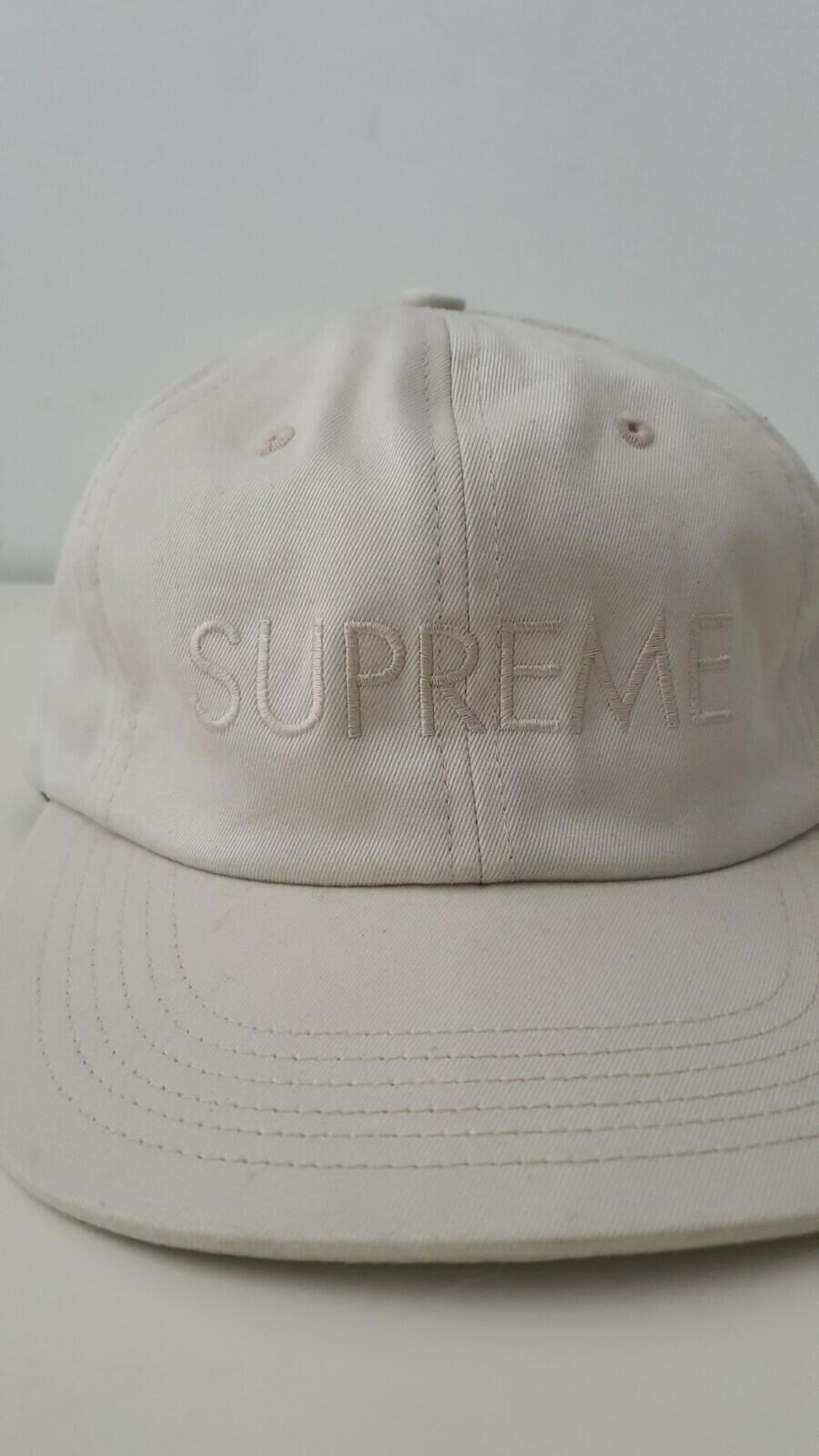 Gorra FW15 Supreme Tonal Logo 6 paneles color Piedra
