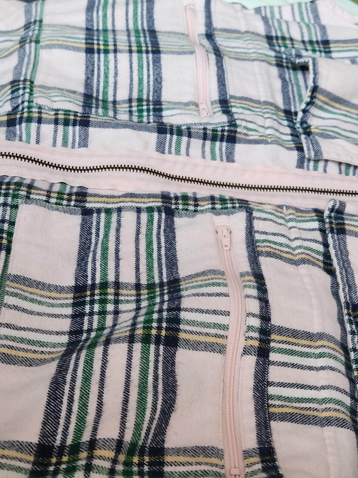FW20 Supreme Tartan Flannel Cargo Vest size M Medium