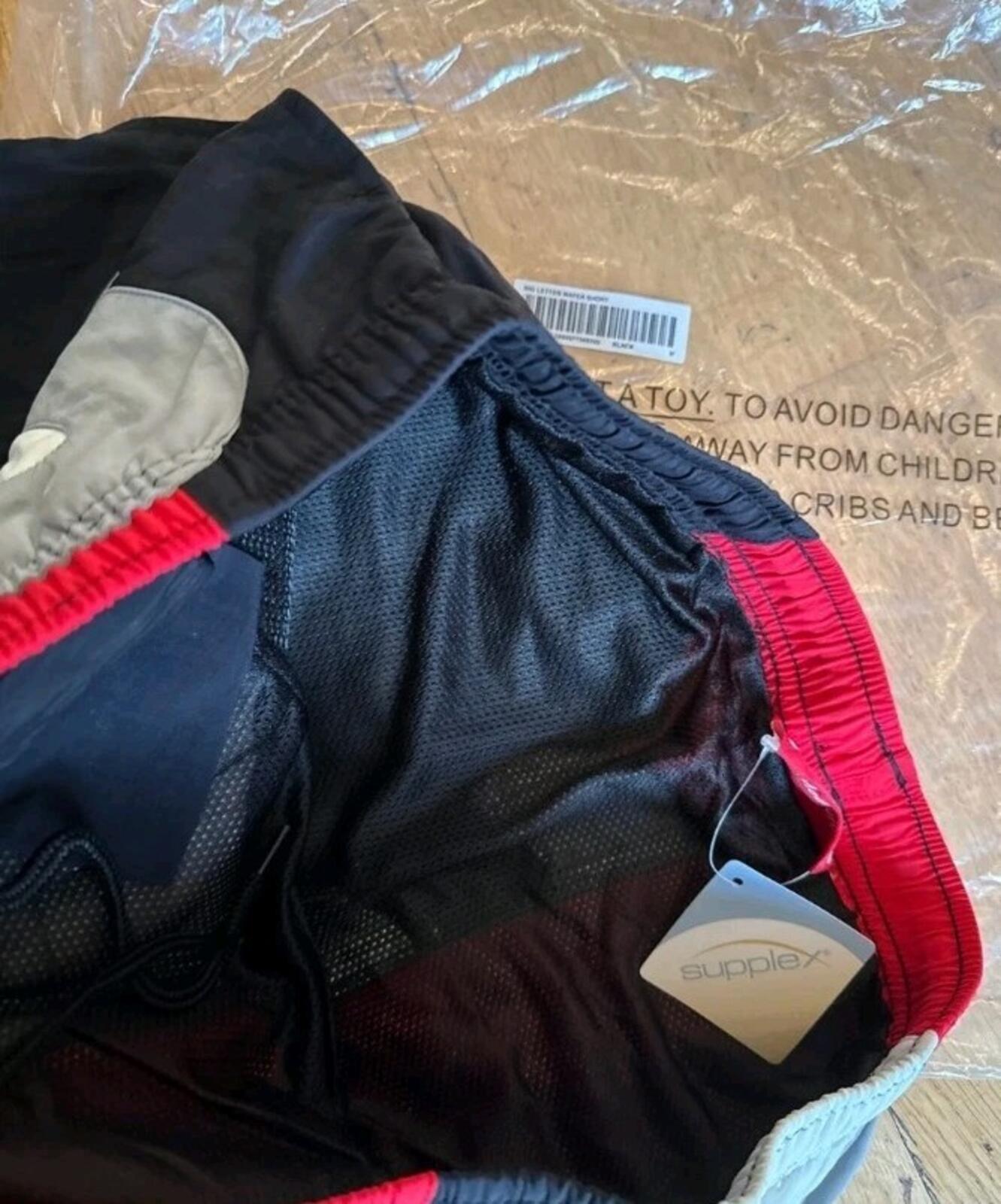 SS20 Supreme Big Letter Water Shorts Negro Talla M