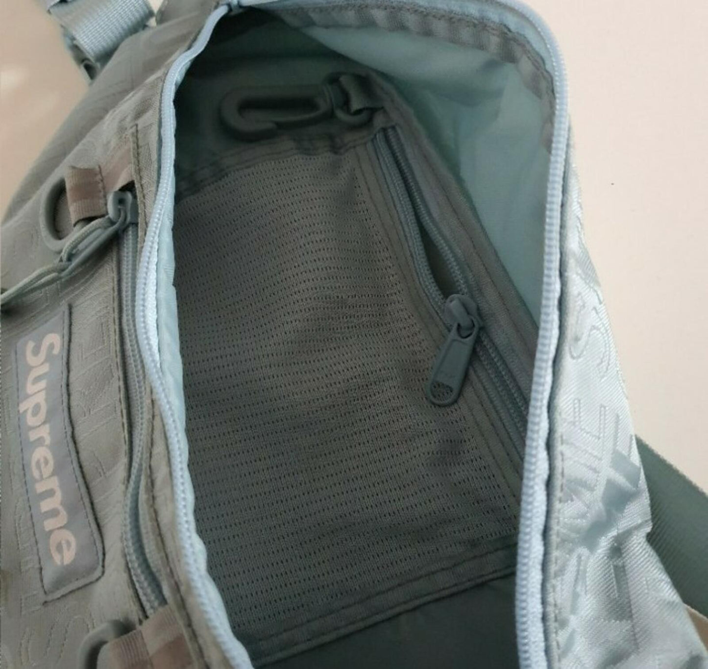 SS19 Supreme Waist Bag Ice