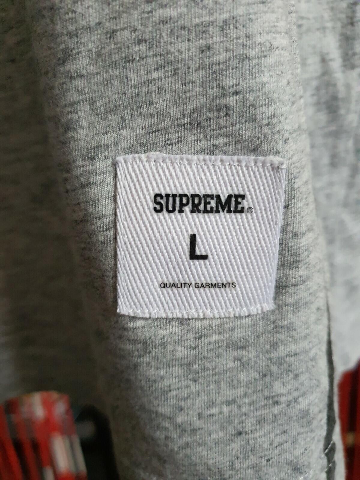 SS17 Supreme Pinstripe S/S Football Top Grey Tee Größe L