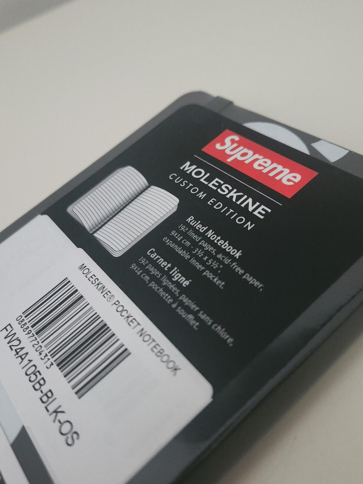 FW24 Supreme Moleskine Pocket Notebook Negro