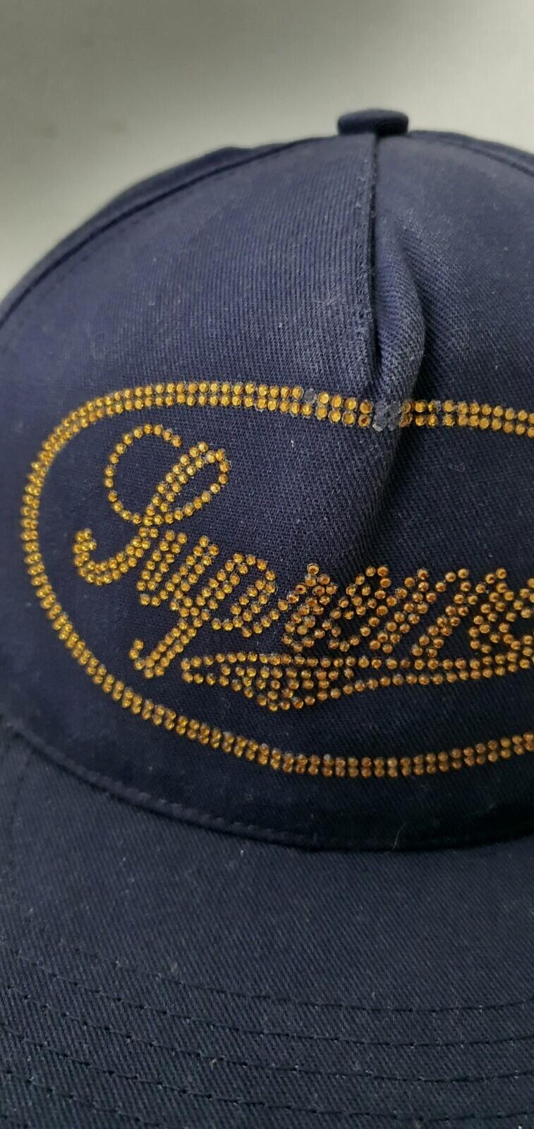 FW17 Supreme Studded Script Logo 5-Panel-Cap Blau Cap Navy