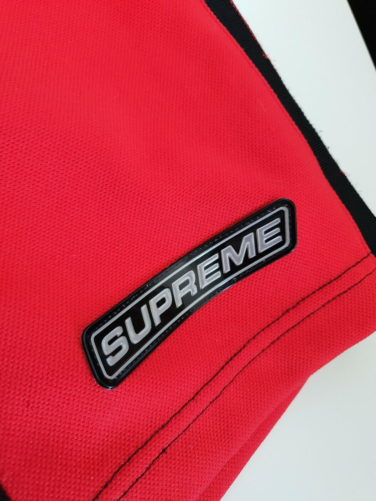 SS19 Supreme Barbed Wire Athletic red short size M Medium shorts
