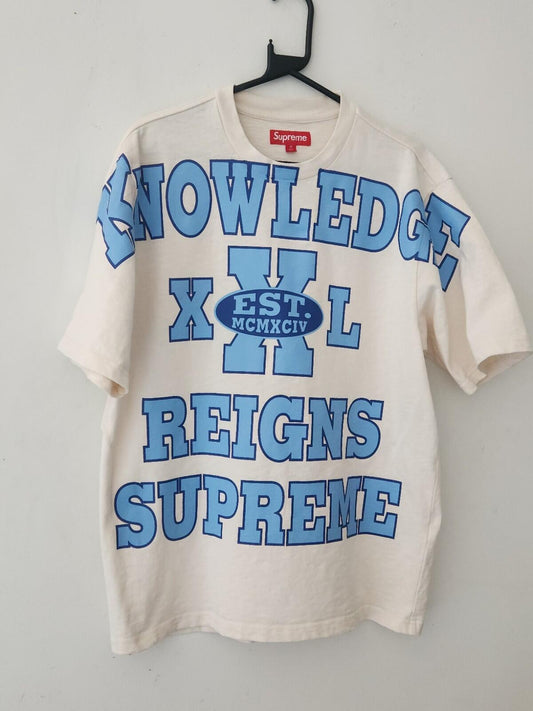 FS24 Supreme Overprint Knowledge S/S Top Cream T-Shirt Größe M Medium T-Shirt Natur