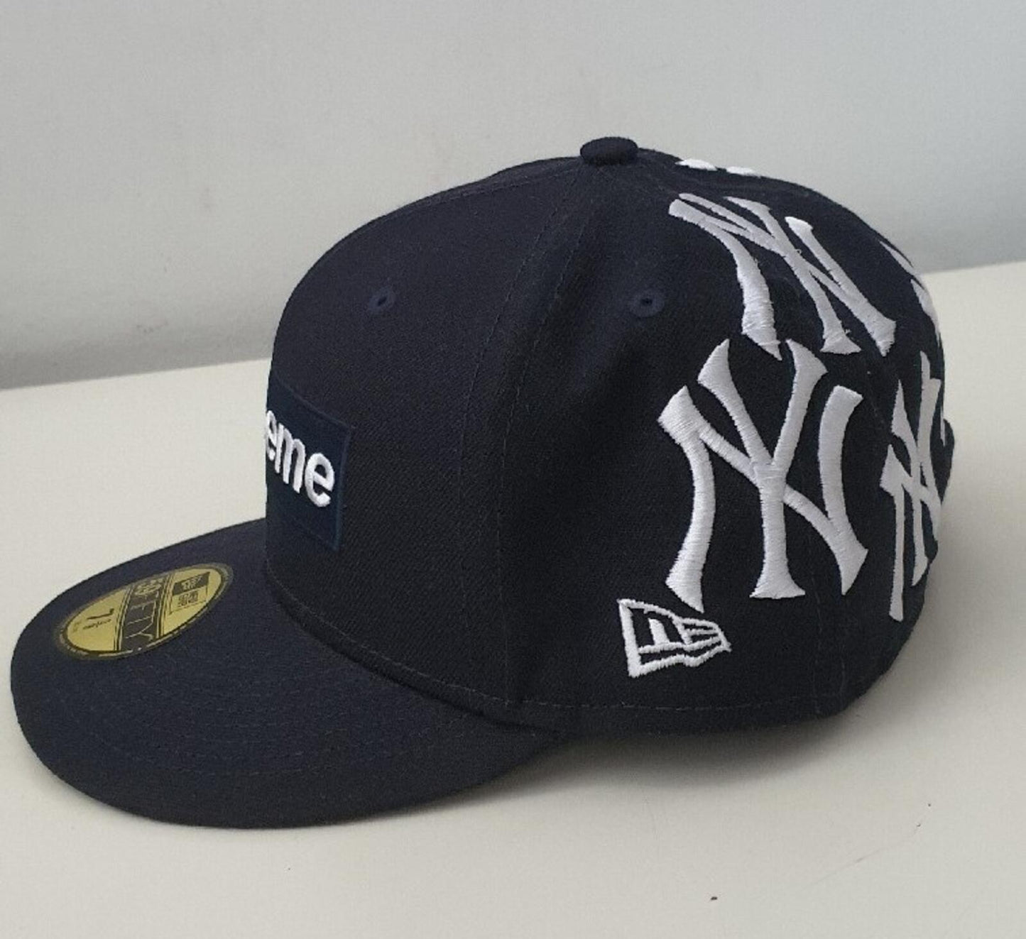 FW21 Supreme New York Yankees Box Logo New Era Navy Size 7 3/8