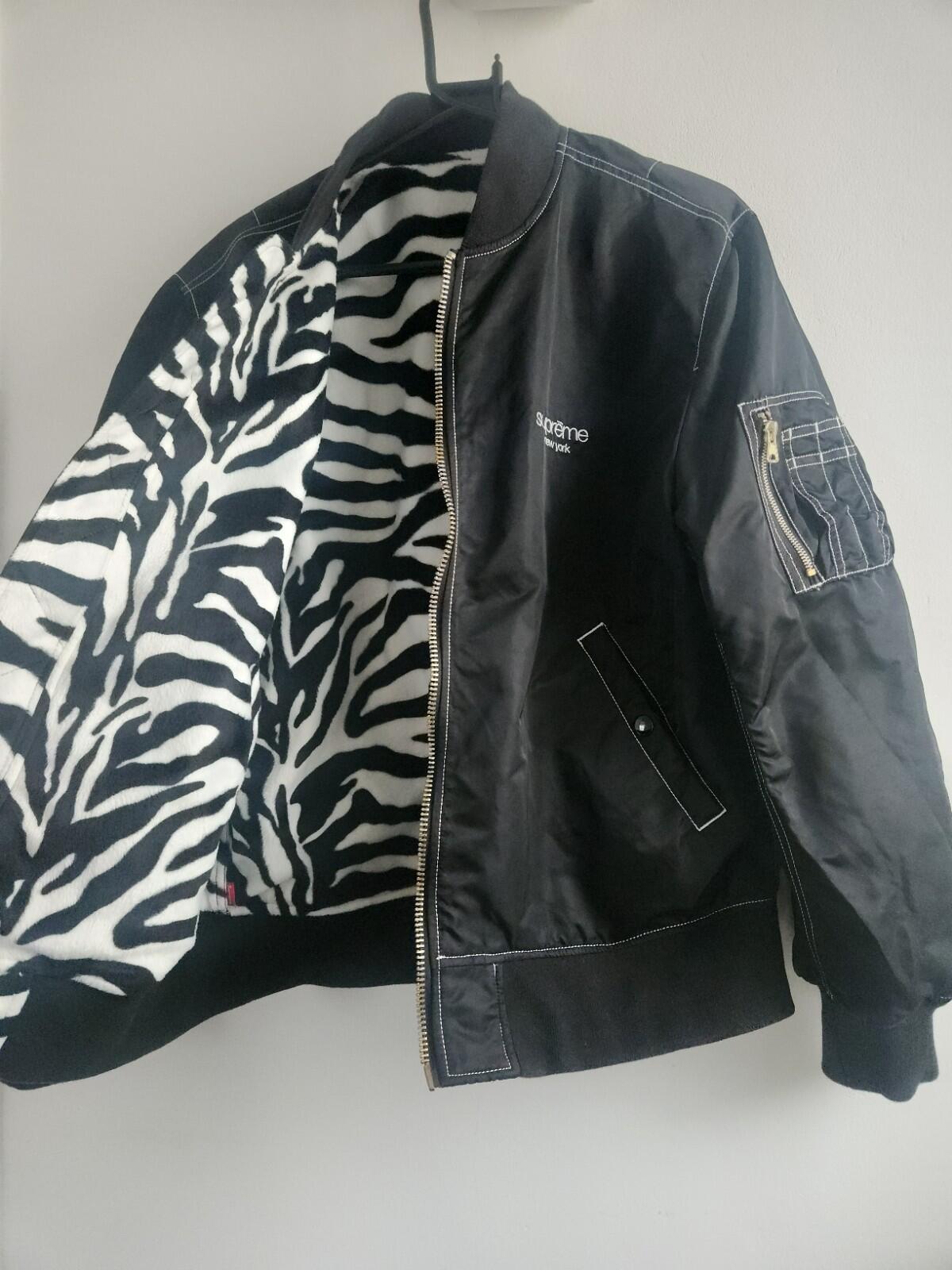 SS17 Supreme contrast stitch reversible MA-1 jacket size L Large Black / Zebra