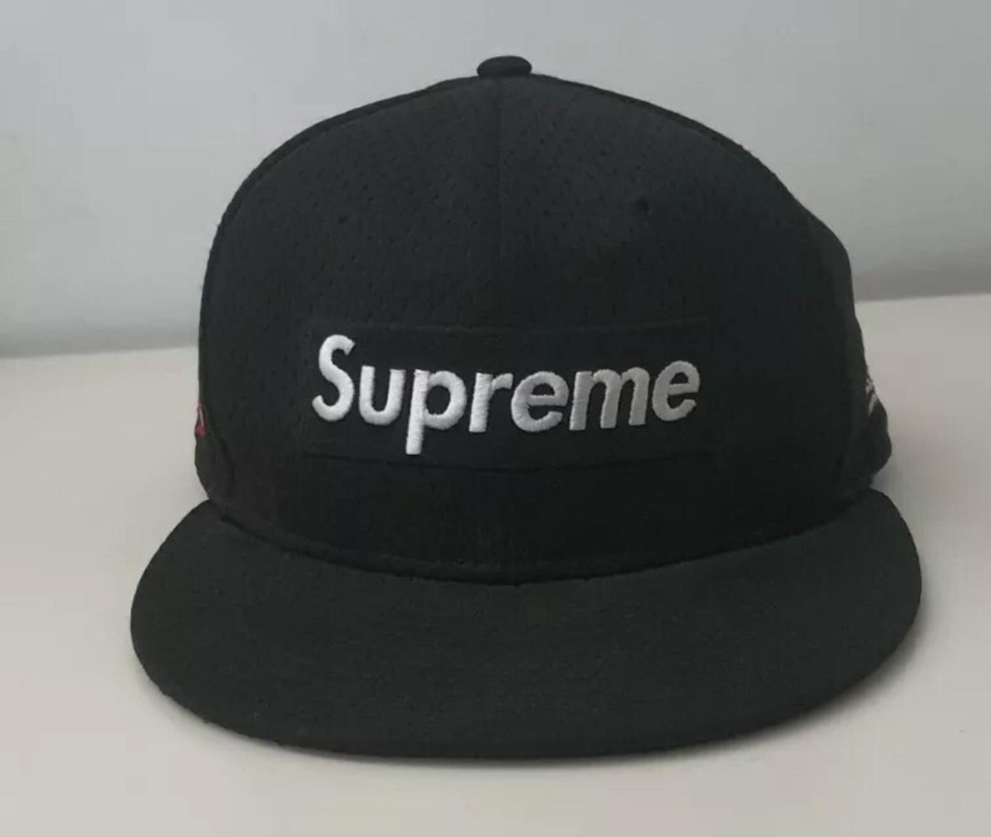 SS18 Supreme Mesh Box Logo New Era Black cap hat size 7 1/8 (56.8cm)