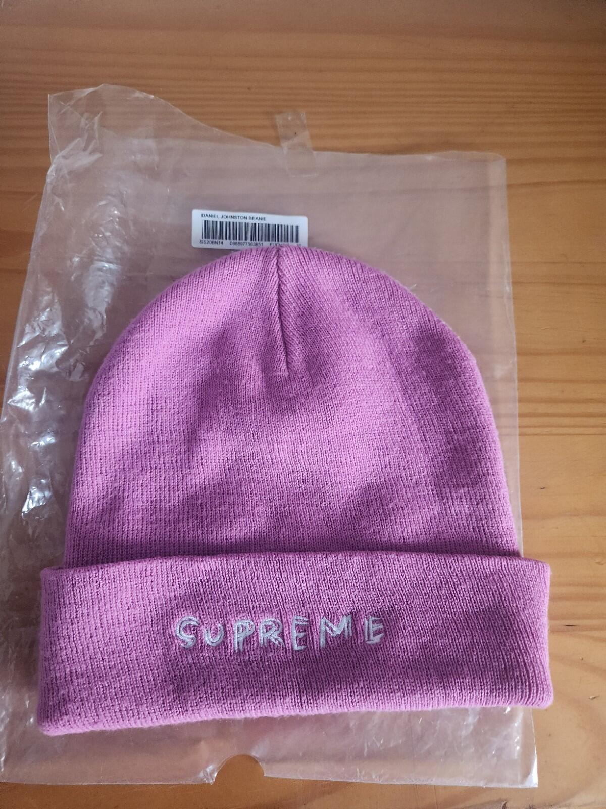 SS20 Supreme Daniel Johnston beanie fuchsia