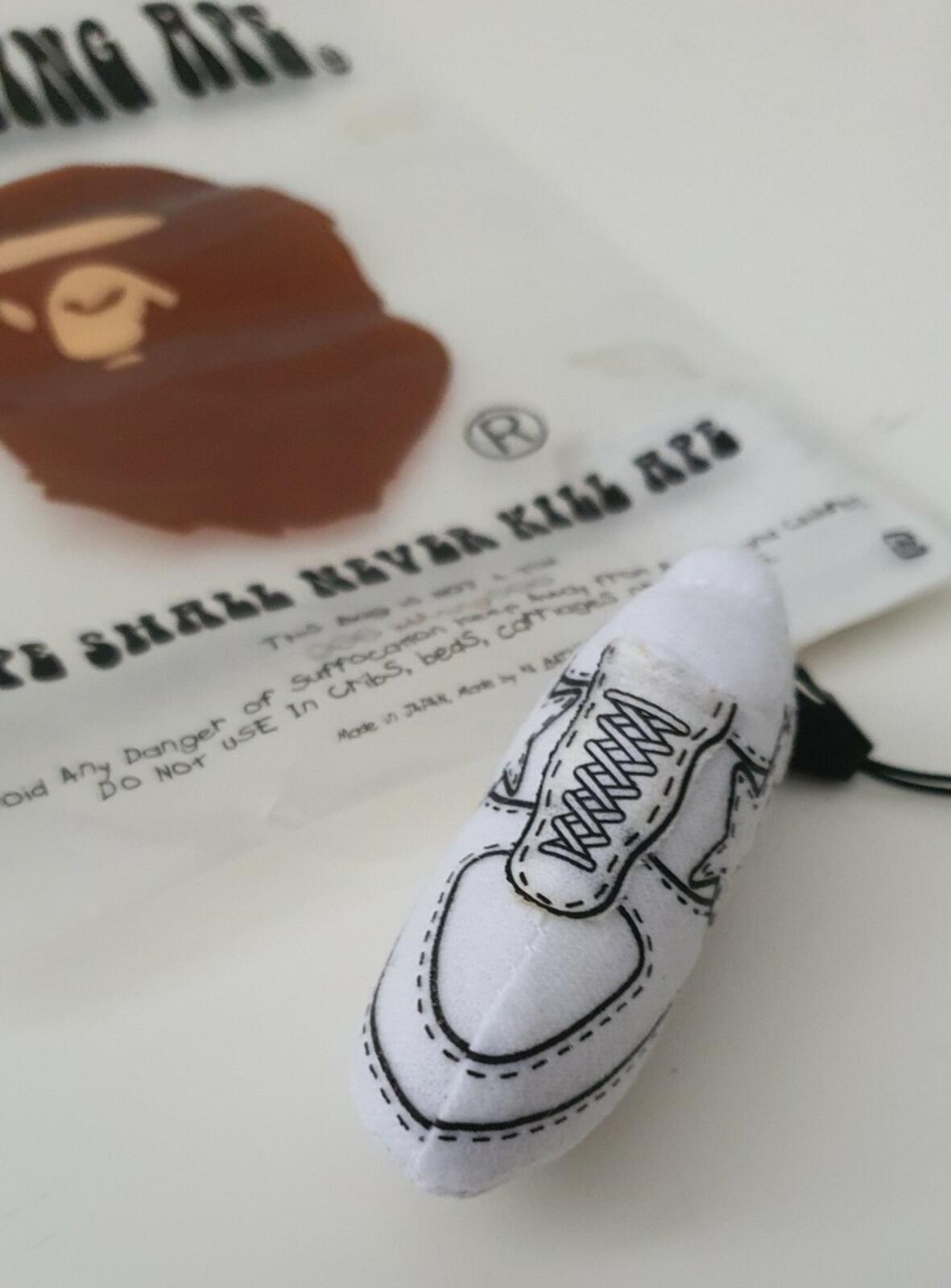 A BATHING APE Bapesta white keychain Bape keyring Very Rare Accessory
