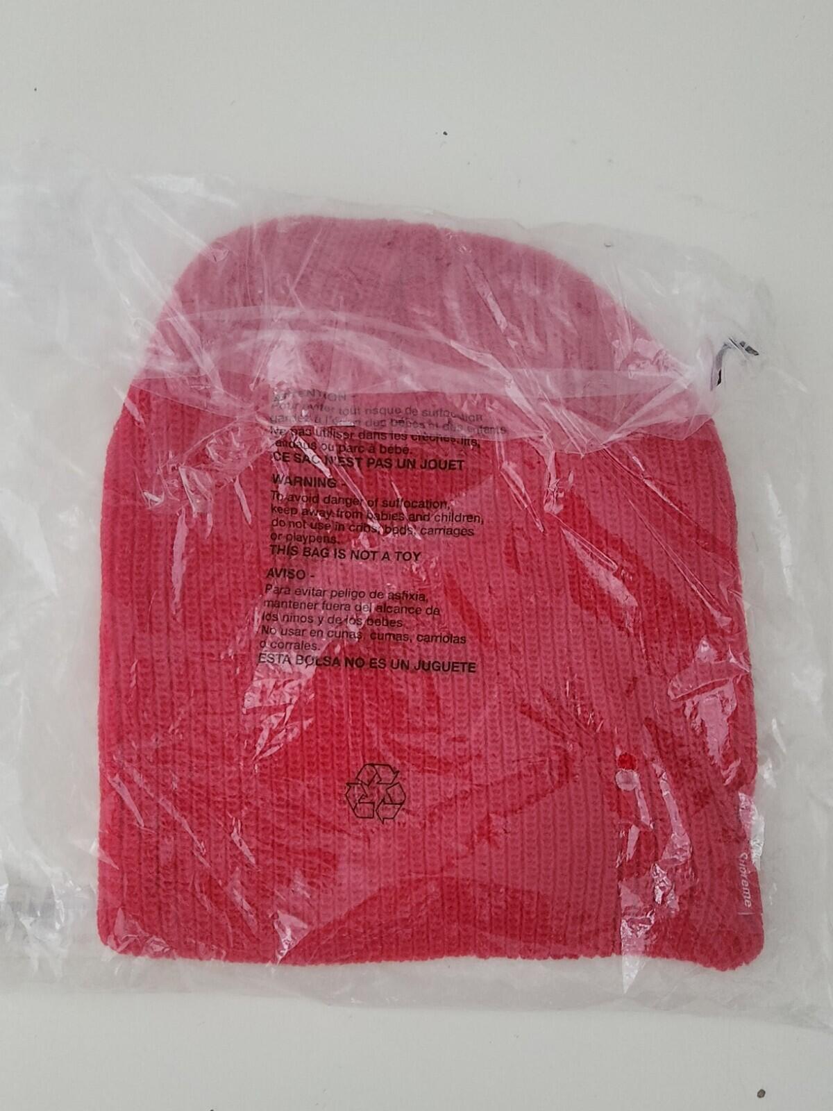 FW19 Supreme Basic beanie Red Hat New And Unopened