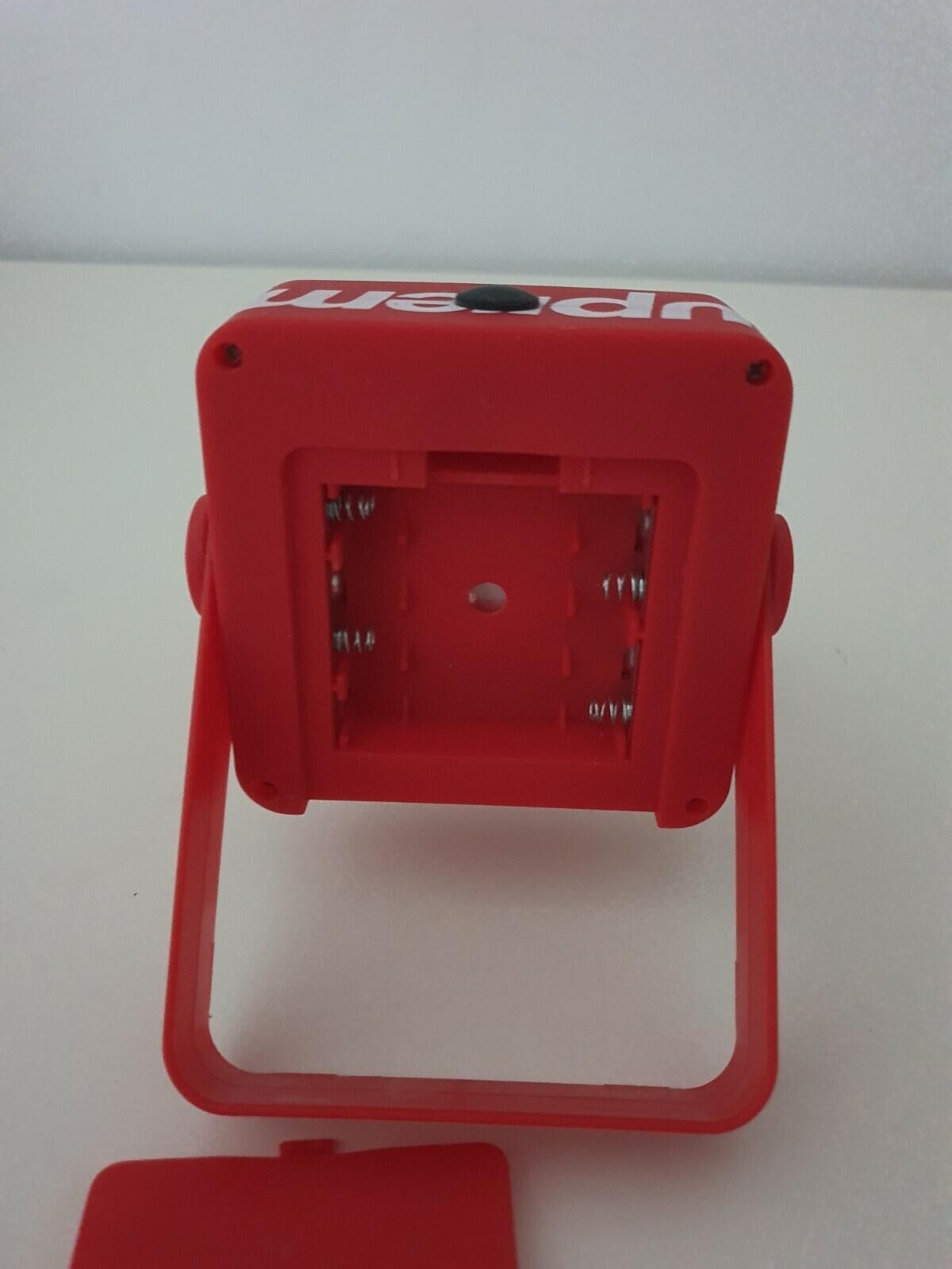 FW18 Supreme Magnetic Kickstand Light Portable LED red