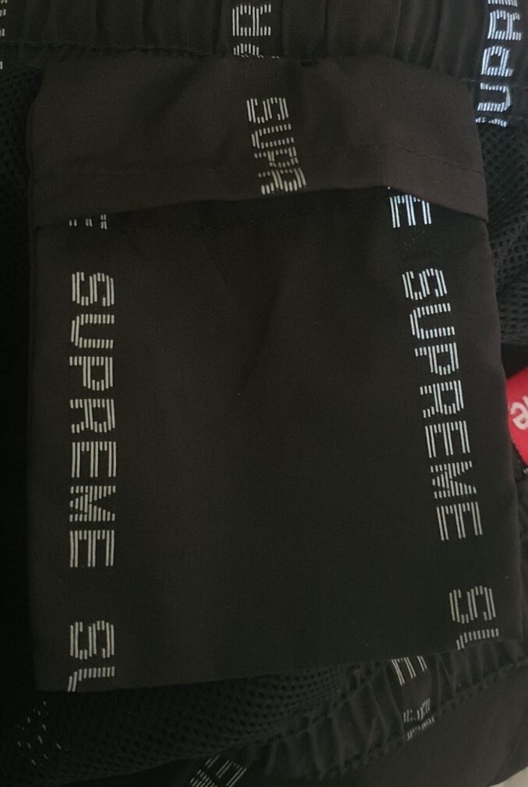 FW18 Supreme Reflective Text Track Pant Black Talla S