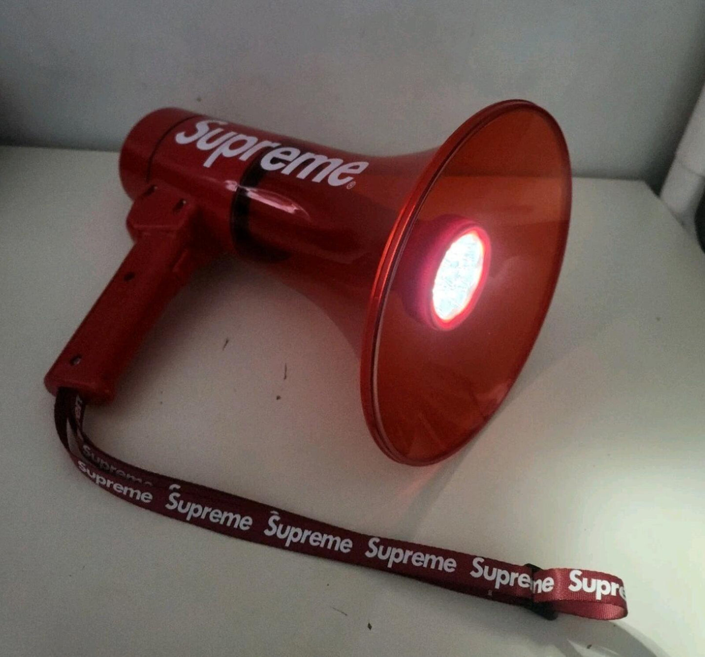 HW21 Supreme x Pyle Wasserdichter Megaphon LED-Zubehör Lautsprecher Bullhorn Schallverstärker
