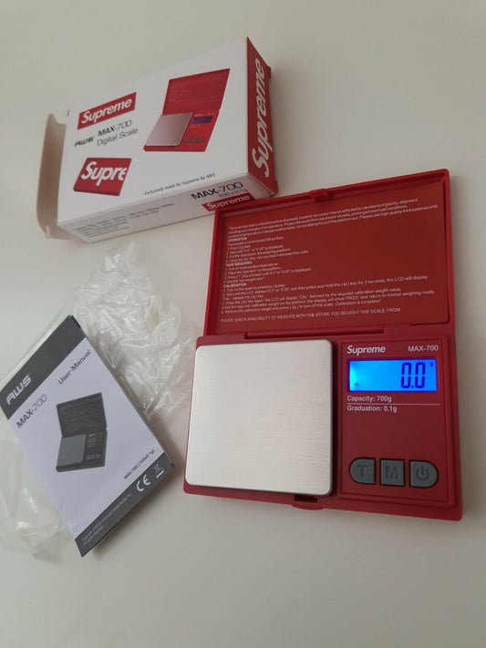 Báscula digital FW18 Supreme x AWS Max 700 roja Nueva en su embalaje original