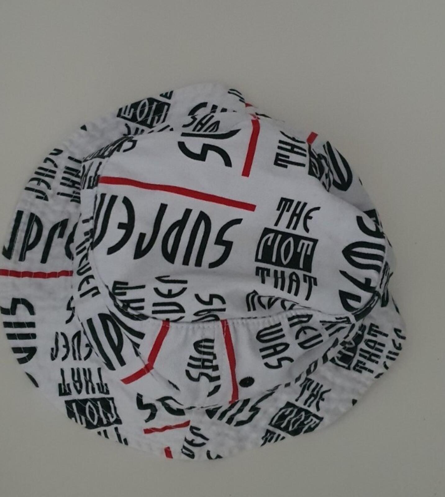 SS14 Supreme Riot crusher S/M White bucket hat