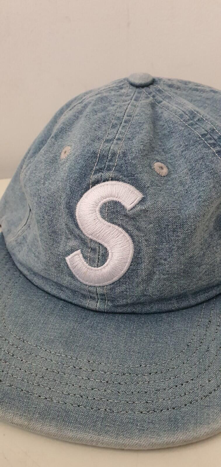 Gorra de 6 paneles SS18 Supreme Washed Chambray S Logo, color azul claro