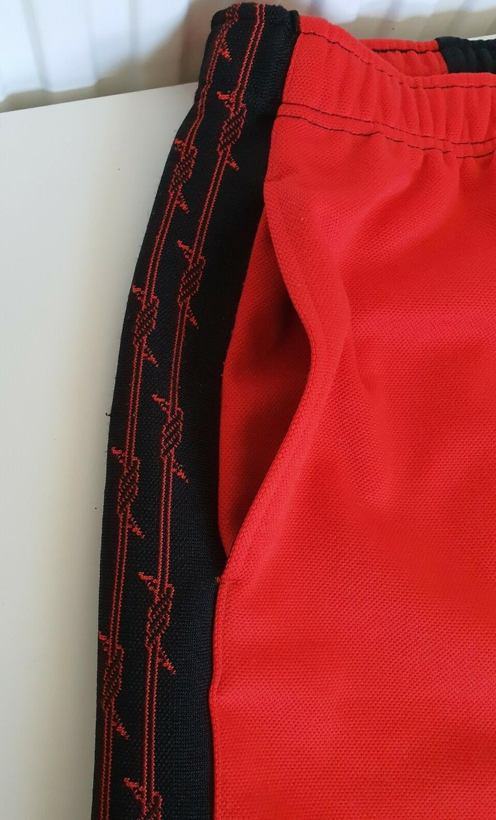 SS19 Supreme Barbed Wire Athletic red short size M Medium shorts
