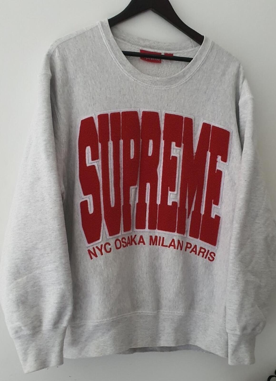 FW21 Supreme Cities Crewneck Gris Ceniza Talla M