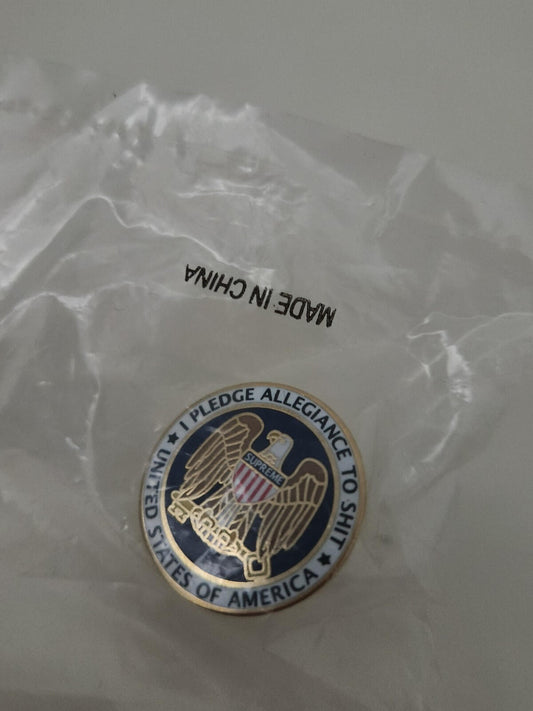 FW17 Supreme Pledge Allegiance pin insignia metálica Águila de los Estados Unidos USA Oro