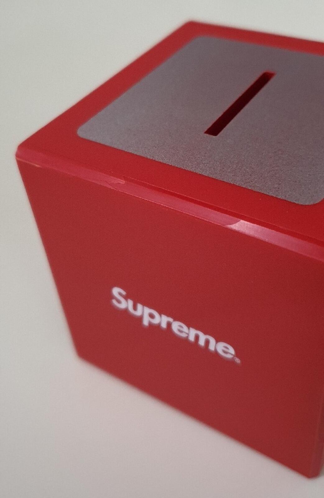 SS18 Supreme Illusion Coin Bank Moneybox Piggy Accesory