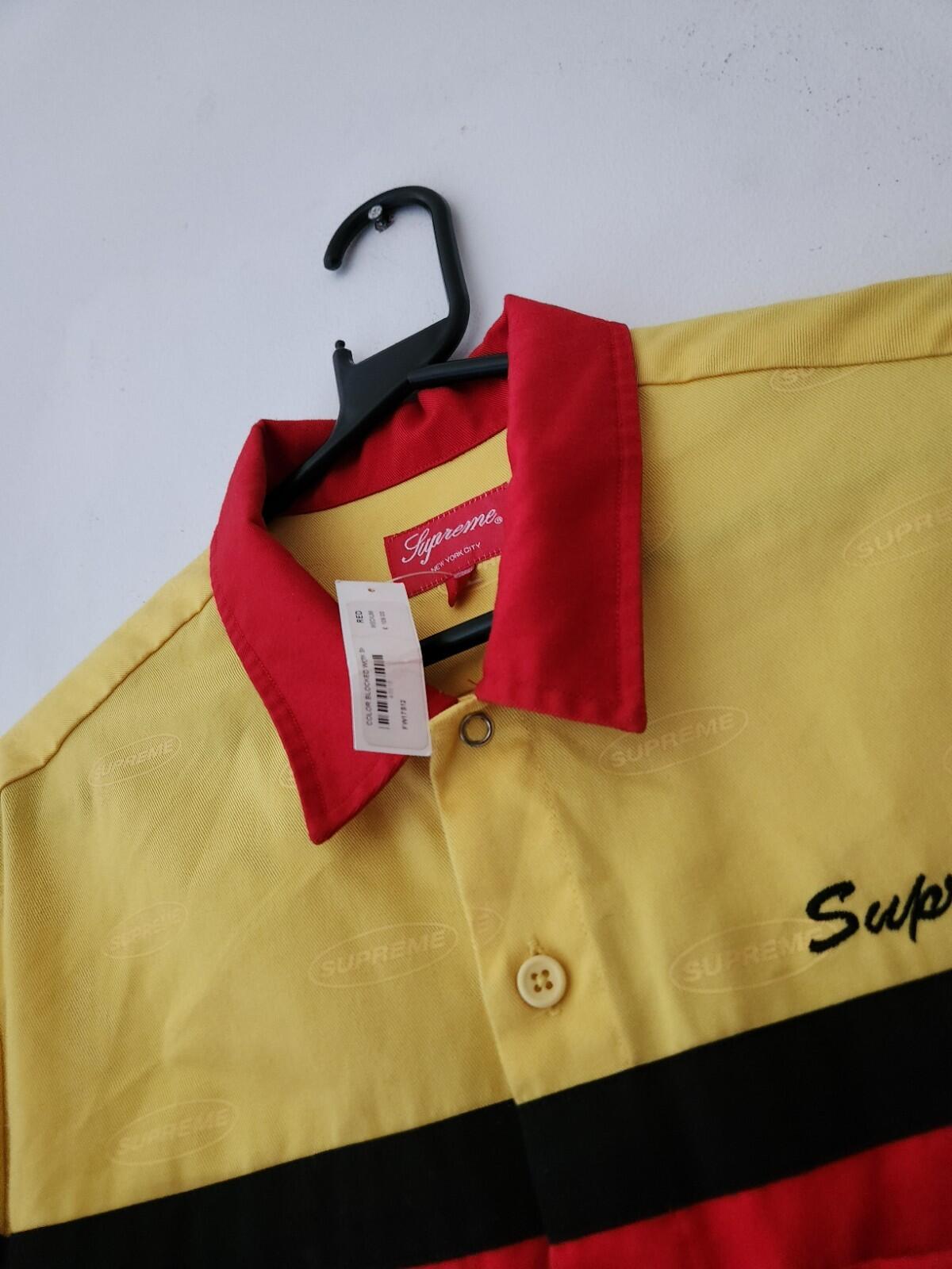 FW17 Supreme Color Blocked Work shirt Red Yellow size M Medium button up New