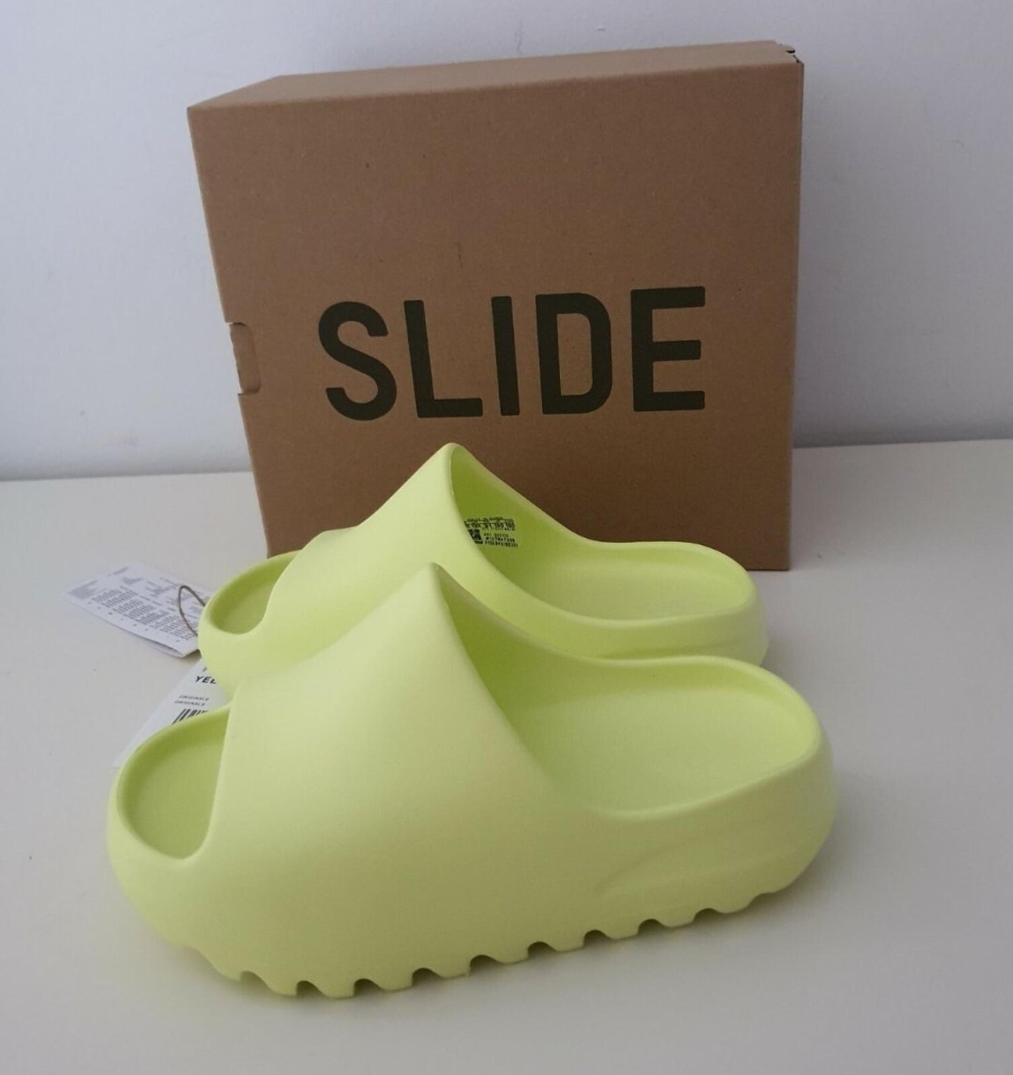KIDS ADIDAS YEEZY SLIDE US 12K UK 12K EUR 31 neon green KIDS slides Glow Green
