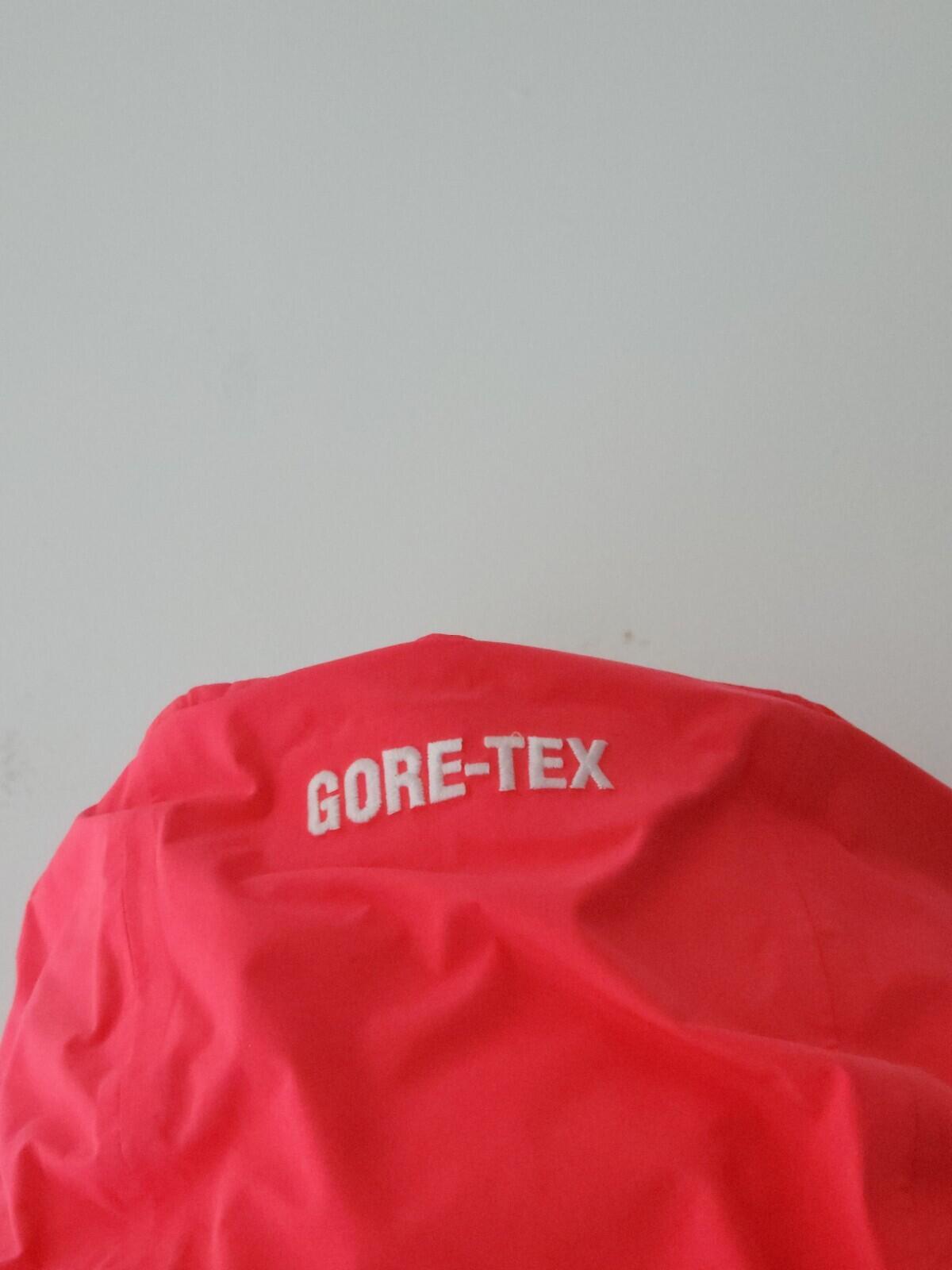 FW20 Supreme GORE-TEX 700-Fill down Parka M Medium jacket Waterproof Bright Red