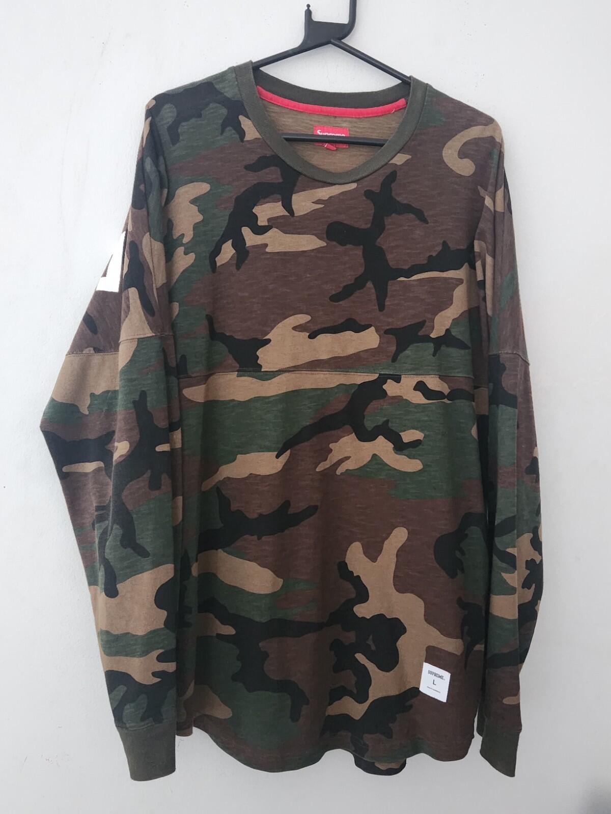 FW14 Supreme Arena Top Langarmshirt L/S Größe L Camo T-Shirt großes Logo