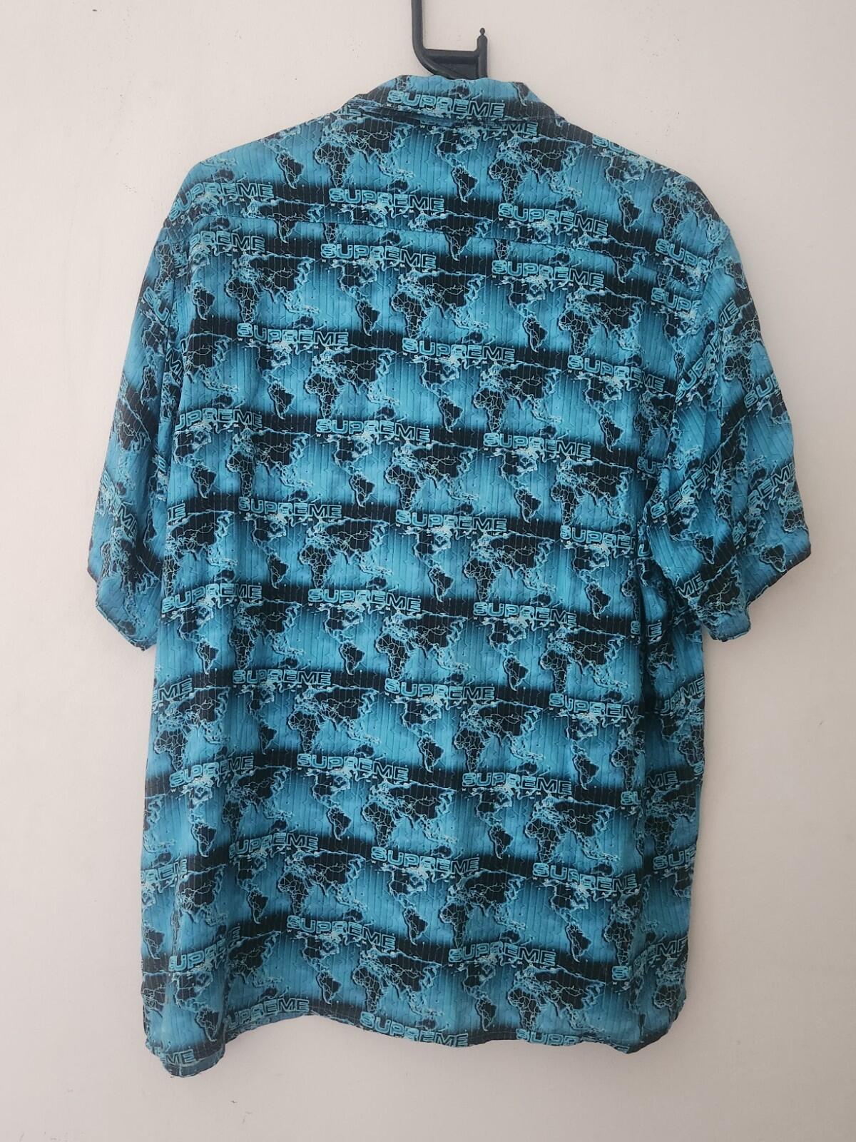 SS18 Supreme World Famous Rayon Shirt Blue Cyan Size L