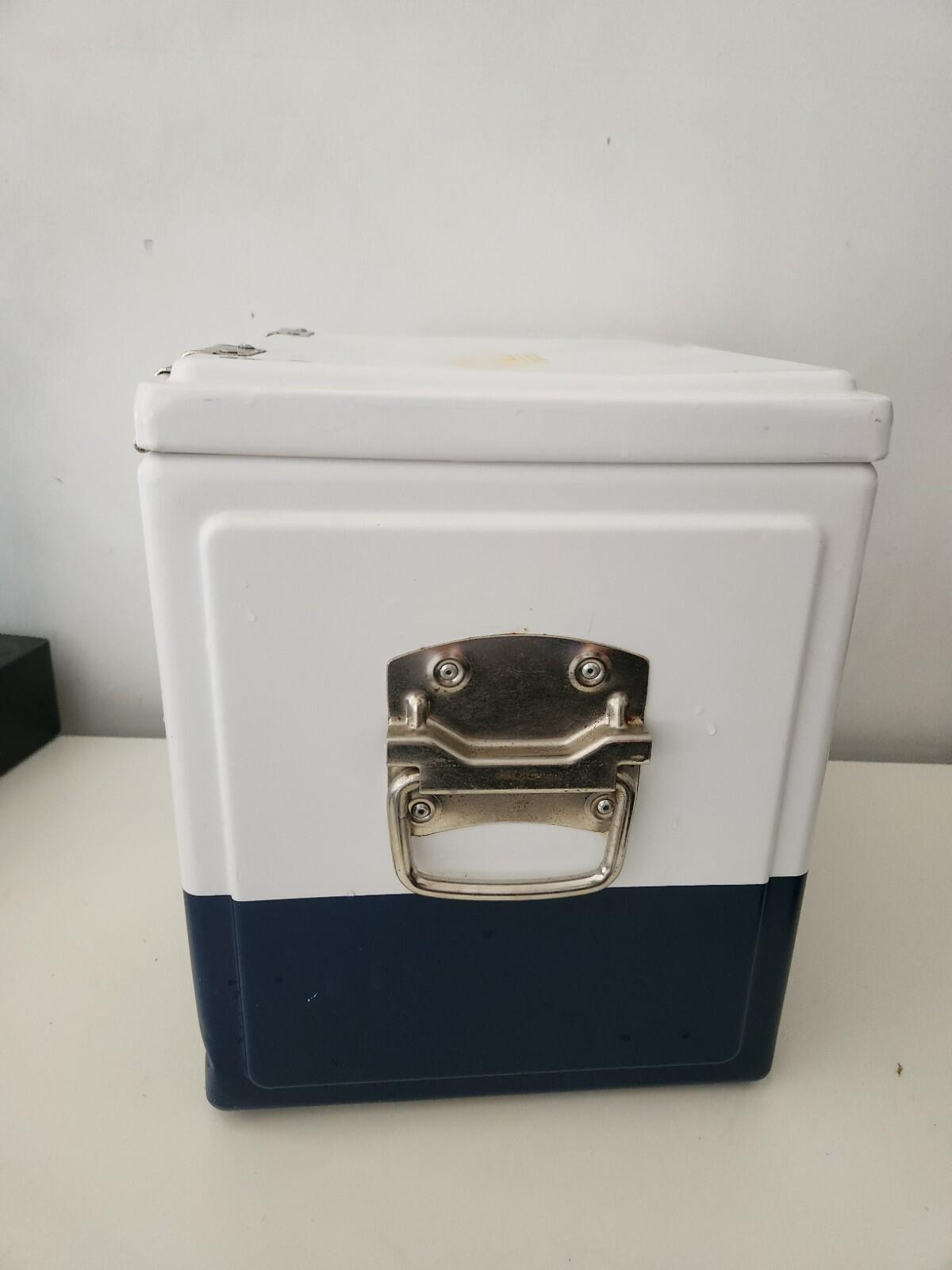 Official Corona 12 Beer Capacity Strong Aluminium Retro Cooler Ice Box Accessory