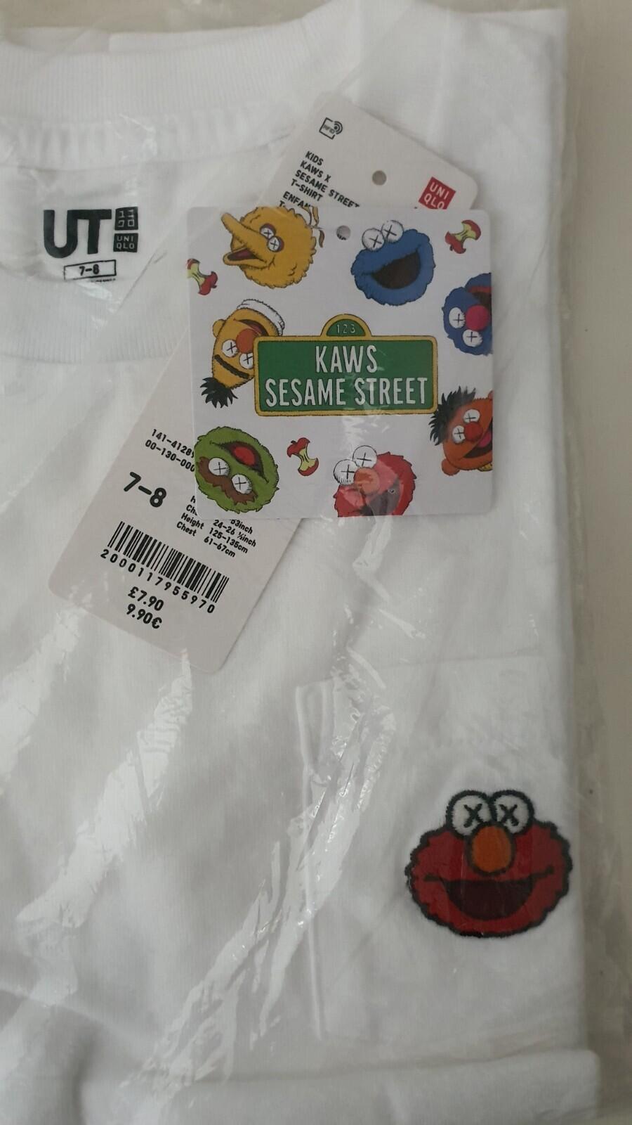 KAWS x Sesame Street Elmo UNIQLO kids pocket T-Shirt Age 7-8 (125 - 135 cm) tee