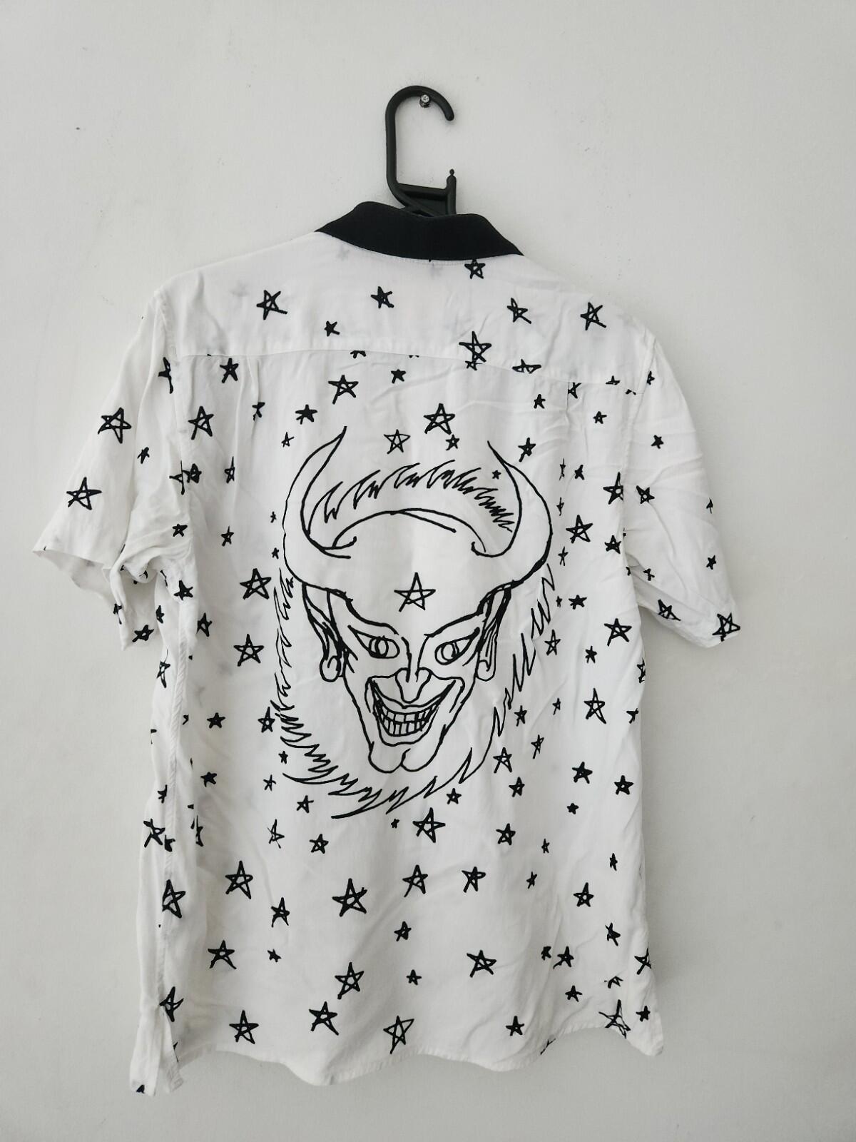 Camisa de manga corta SS18 Supreme Devil Rayon Blanca Talla M Daniel Johnston