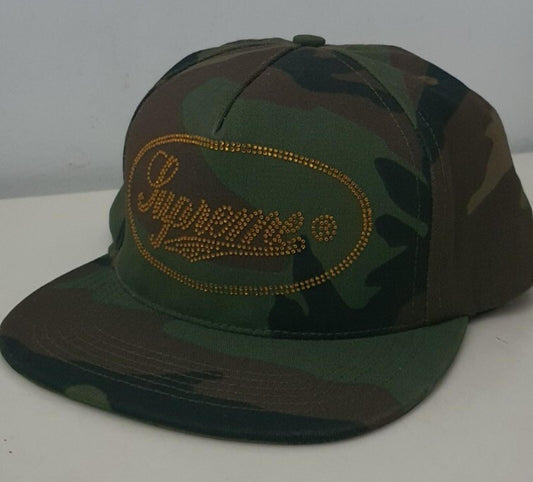 Gorra Supreme Studded Script Logo 5-panel FW17 Woodland Camo camuflaje