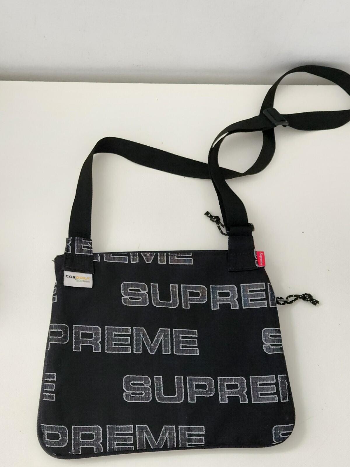 FW21 Supreme Side Bag Black