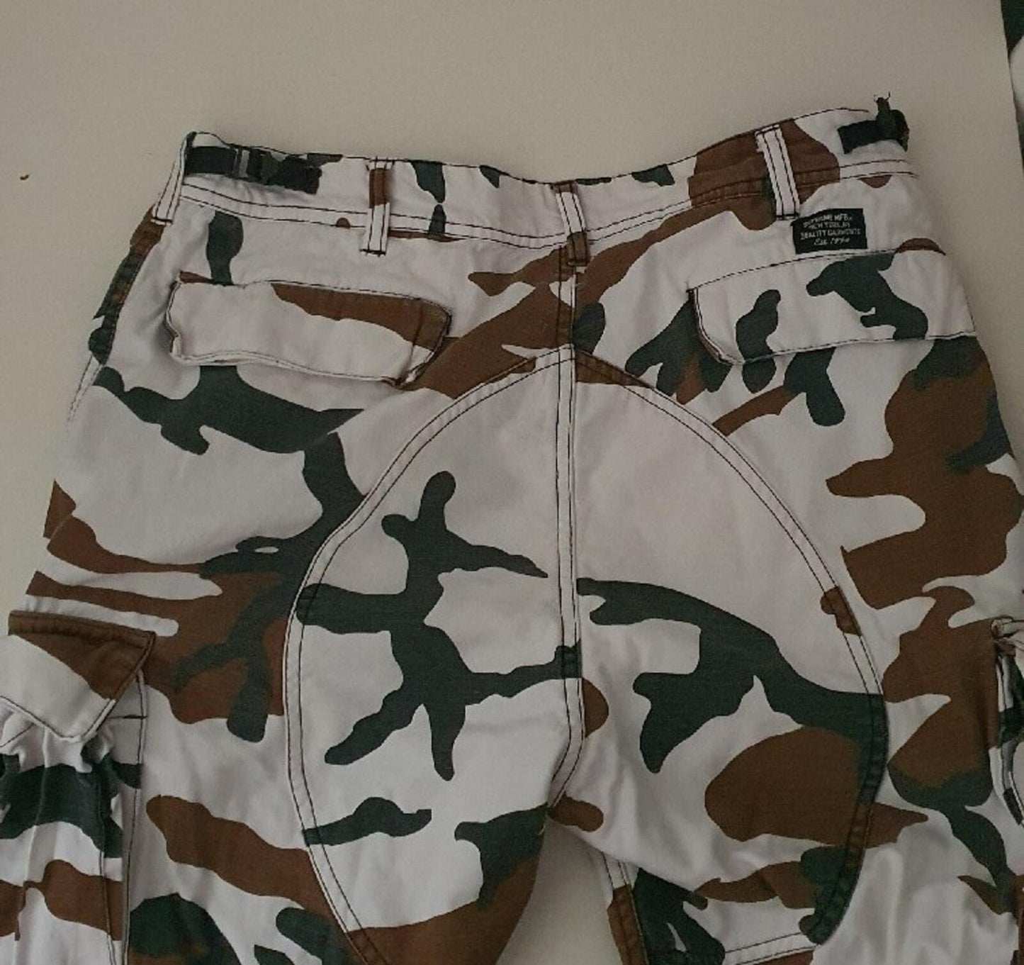 FW16 Supreme Cargo Pant Cow Camo Size 32