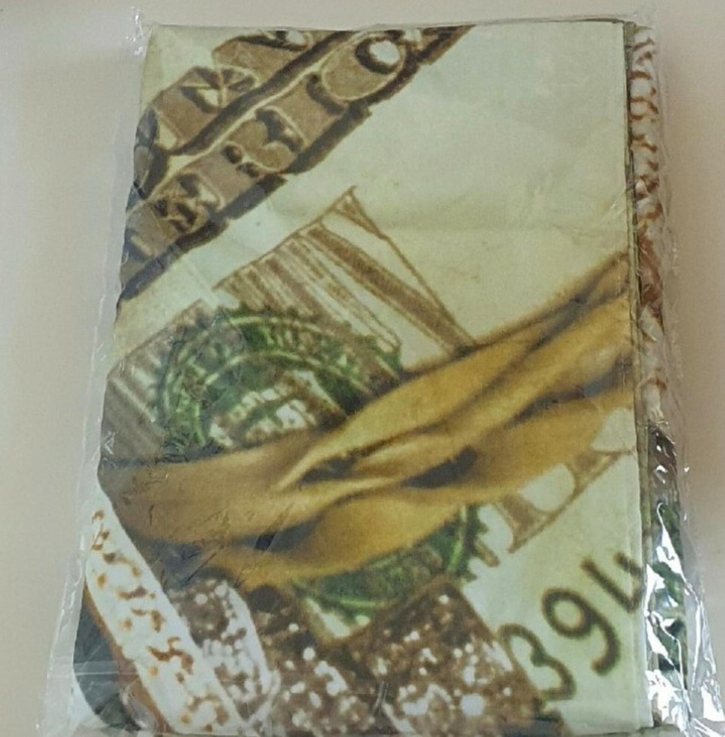 SS20 Supreme Bling Green Beach Towel Size 39"x 69.5" New and unopened Accessory