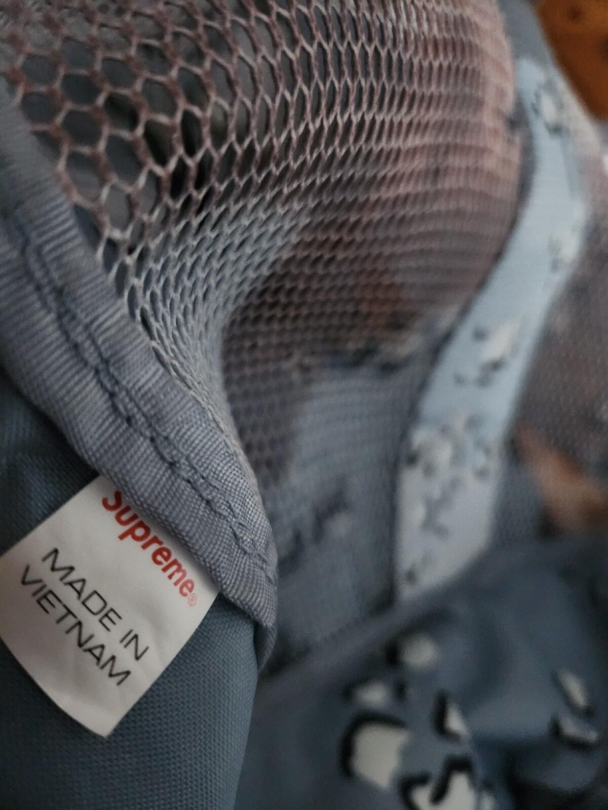 SS20 Supreme Big Duffle Bag Blue Chocolate Chip Camo Reflective Logos 48L Mesh
