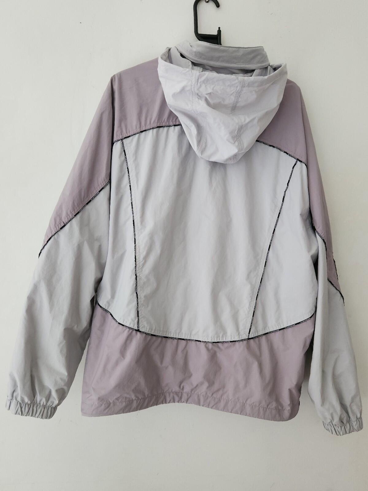 FW23 Supreme Logo Piping Hooded Track Jack Size XL Grey Lavender Water Resistant