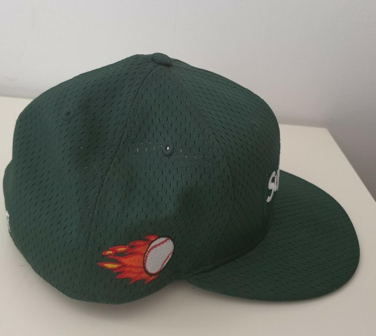 SS18 Supreme Mesh Box Logo New Era Dark green hat size 7 5/8 Cap