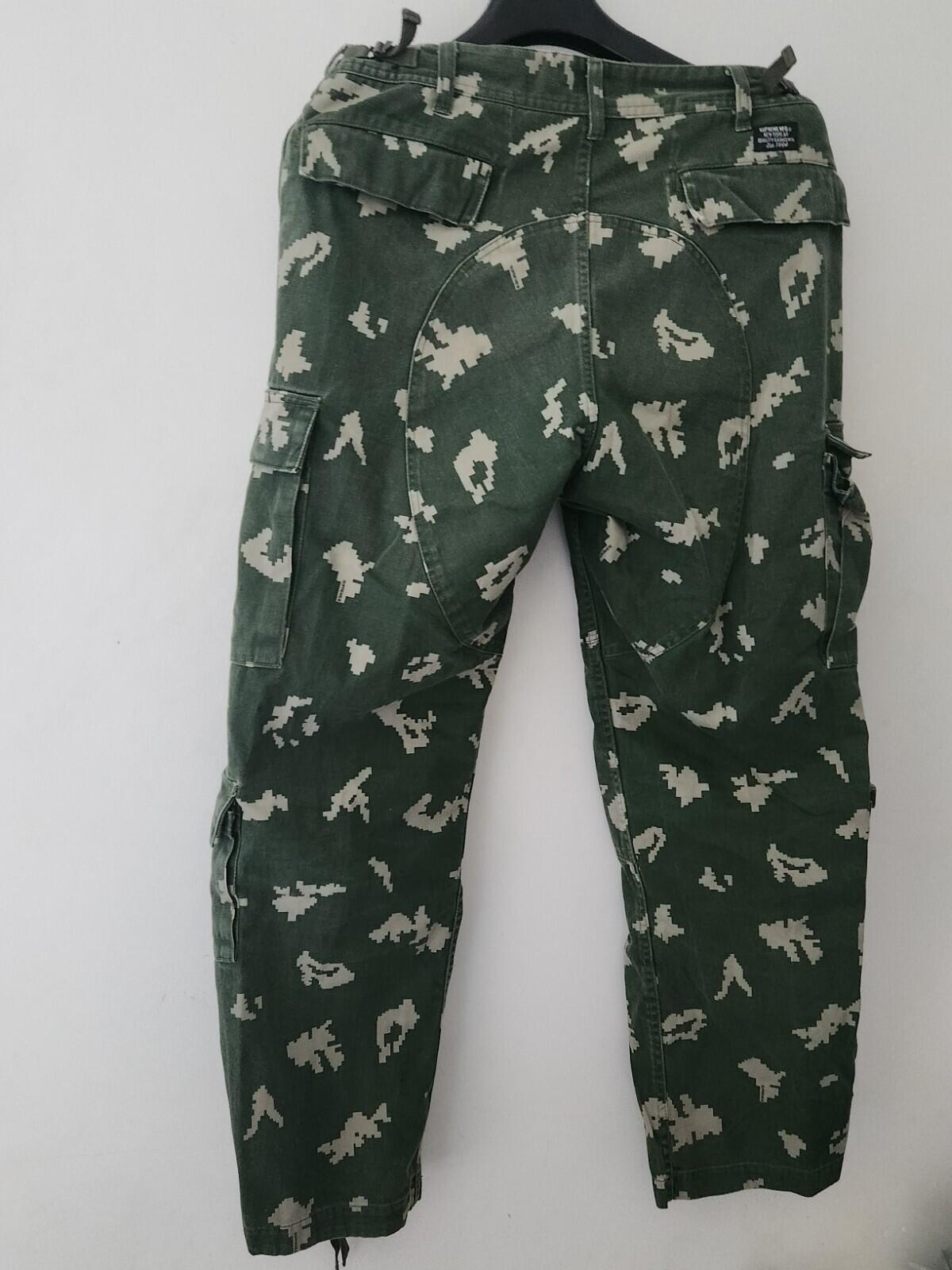 FW20 Supreme Cargo Pants Olive Digi Camo Size 30 W30