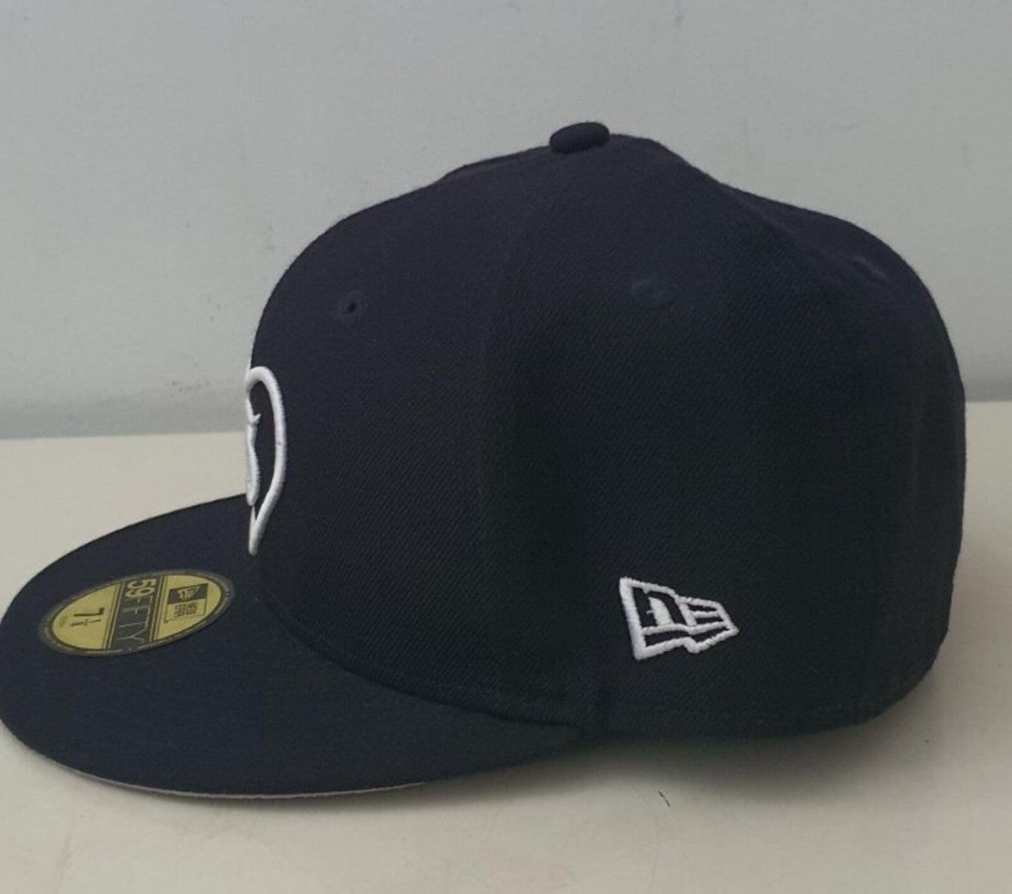 FW17 Supreme Heart New Era size 7 1/8 navy cap hat snapback