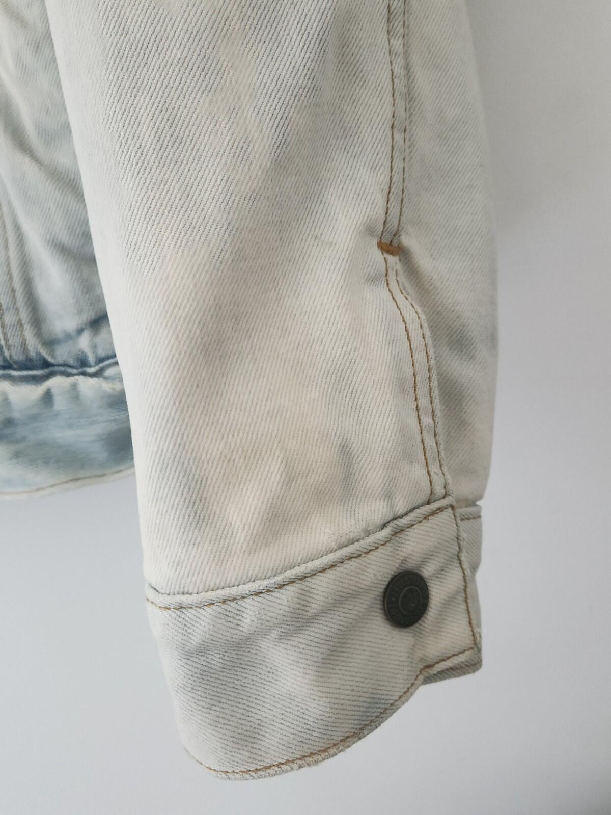 FW16 Supreme Levis Bleached Sherpa Trucker Denim Jacket Size L