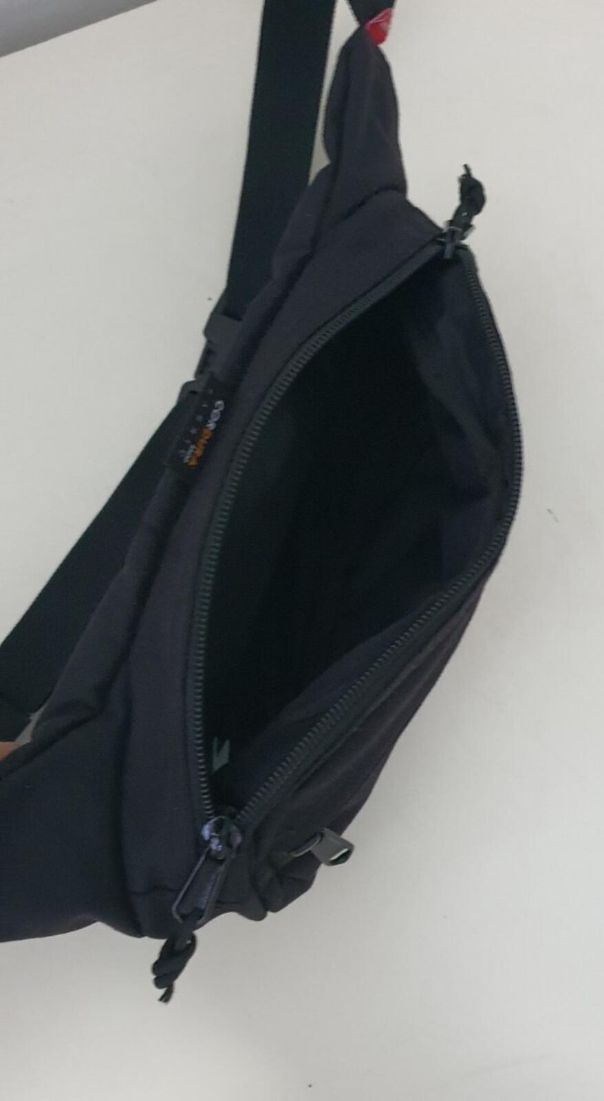 SS21 Supreme Vampire Boy schwarze Gürteltasche Wasserabweisend Artwork von Sean Cliver