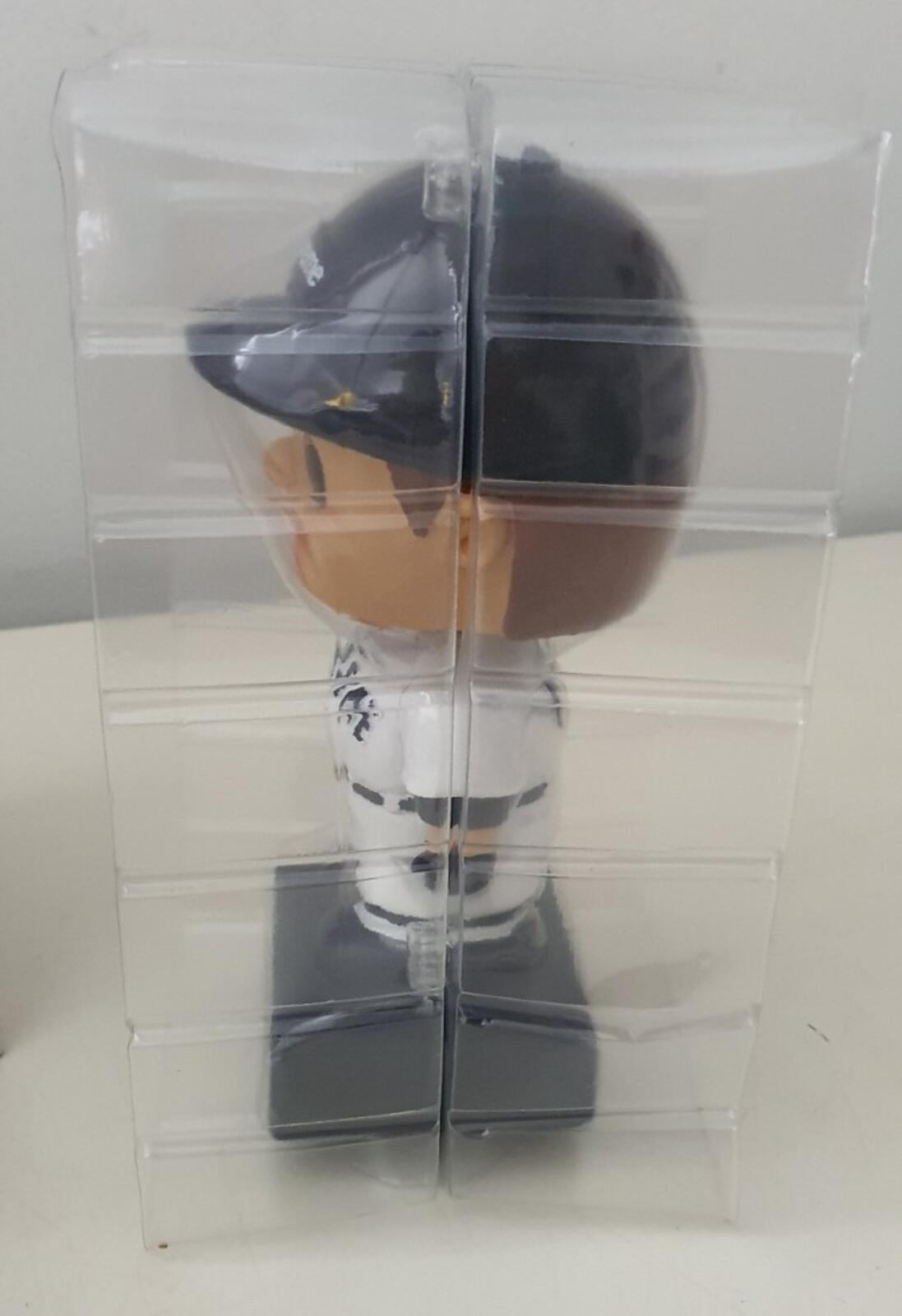 SS23 Supreme Bobblehead Blue Car Accessory Toy Figure Christmas Gift Accessory