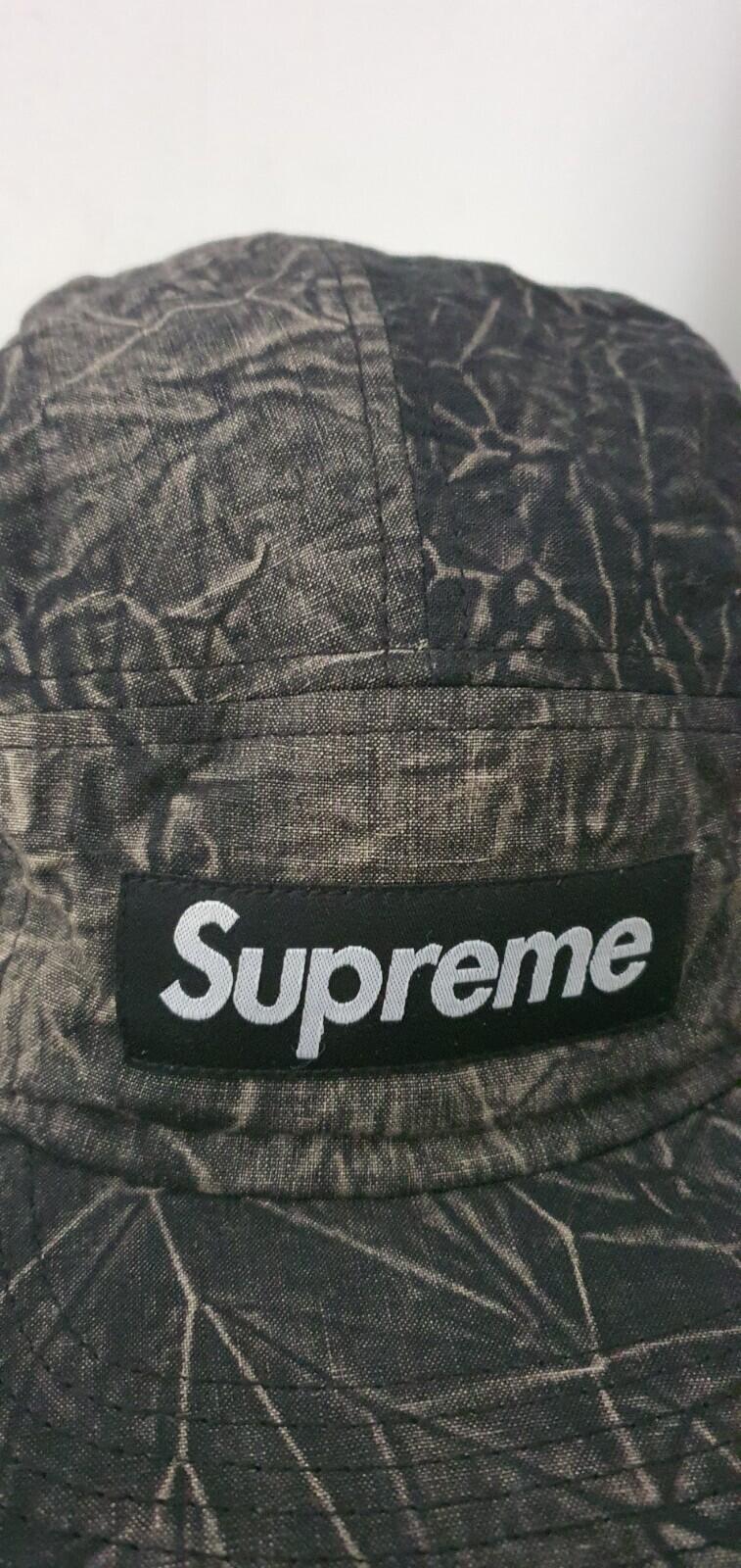 Gorra tipo militar Supreme Acid SS13 negra